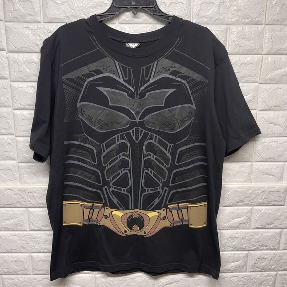 Batman The Dark Knight Trilogy T Shirt with Removal Cape Black Men Sz Large NWOT - Picture 1 of 9
